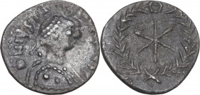 Pseudo Imperial coinage. AR Quarter of Siliqua, in the name of Justinian. Ravenna mint (?). Obv. DN IVSTI[...]. Diademed bust right, wearing robe orna...