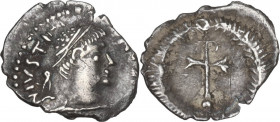 Justinian I. (527-565). AR Quarter Siliqua (?), Ravenna mint. Obv. DN IVSTINI-ANVS [...]. Diademed bust right, wearing ornamented robe. Rev. Staurogra...