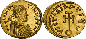 Constans II (641-668). AV Semissis, Constantinople mint. Obv. ∂[?] CONIA - τINIS PP I (horizontally oriented). Diademed and draped bust right. Rev. VI...