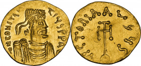 Constantine IV, Pogonatus (668-685). AV Semissis, Constantinople mint. Obv. dN CONSTAN- TIЧS PPA[ ] Diademed, draped and cuirassed bust right. Rev. VI...
