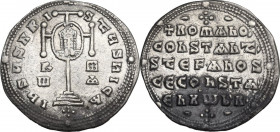 Constantine VII, Porphyrogenitus (913-959) and Romanus I, Lecapenus (920-944). AR miliaresion, Constantinople mint, 931-944 AD. Obv. IhSЧS XRI-STЧS hI...