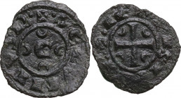 Messina. Corrado II ( Corradino) (1254-1258). Mezzo denaro. D/ Lettera C (Conradus) accostata da crescenti. R/ Croce patente; nei quattro quadranti, c...