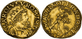 Napoli. Carlo V (1516-1556). Doppia o 2 scudi. D/ Busto a destra con corona radiata; dietro, sigla A (Girolamo Albertino, maestro di zecca). R/ La pac...