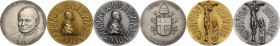 Giovanni Paolo II (1978-2005), Karol Wojtyla. Medaglia annuale A. II. L'esemplare in oro è offerto con altre due medaglie annuali in argento (A. I e A...