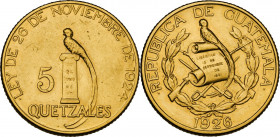Guatemala. Republic. 5 quatzales 1926. KM 244; Fried. 50. AV. 22.00 mm. AU.