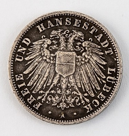 Lübeck
3 Mark 1913, 16,6 g, ss- (Randfehler).