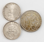Weimarer Republik
Drei Silbermünzen: 5 Reichsmark 1930 A Eichbaum, 25,0 g, ss. 3 Reichsmark 1927 Bremerhaven, 14,9 g, ss+. 3 Reichsmark 1929, Vereini...