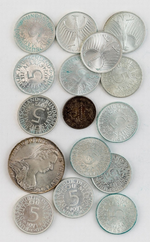 Bundesrepublik Deutschland
14 x 5 DM Silberadler (1970er-Jahrgänge). Si. 625, 1...
