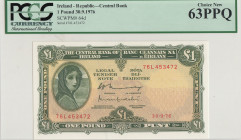 Ireland, 1 Pound, 1976, UNC, p64d
There are cracks, stains and openings in the lower left corner.
Estimate: USD 40 - 80