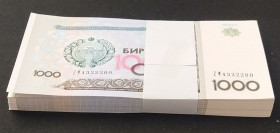 Uzbekistan, 1.000 Sum, 2001, UNC, p82, BUNDLE
(Total 100 Banknotes), O'zbekiston Respublikasi Markaziy Banki
Estimate: USD 25 - 50