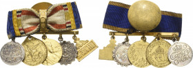 Miniaturen, Miniaturketten und Miniaturspangen
Miniaturspange mit 5 Auszeichnungen Knopflochspange mit Bändern. Medaille "Verdienste um den Staat" (1...