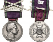 Orden deutscher Länder Sächsische Herzogtümer ab 1826
Silberne Verdienstmedaille mit Schwerterspange "1914/18" Verliehen 1918. Porträt Carl Eduard He...