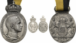 Orden deutscher Länder Sachsen-Coburg und Gotha
Ovale silberne Herzog - Carl - Eduard - Medaille Verliehen ab 1930. Porträt Carl Eduard Herzog von Sa...