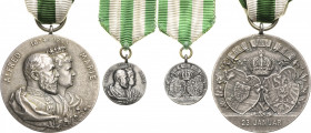 Orden deutscher Länder Sachsen-Coburg und Gotha
Medaille zur Erinnerung an die Silberne Hochzeit Silbermedaille 1899 (M. v. Kawczynski) Umschrift "Al...