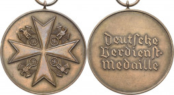 Orden des Dritten Reiches
3489Verdienstmedaille vom deutschen Adlerorden Bronze. Variante mit Frakturschrift. Klasseneinteilung vom 27.12.1943. 37,5 ...