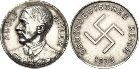 Drittes Reich
 Versilberte Weißmetallmedaille 1933 (unsigniert) Machtübernahme - Grossdeutsches Reich. Brustbild Adolf Hitlers nach links / Hoheitsze...