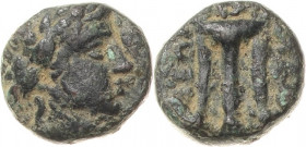 Makedonien Chalkidische Liga
 Bronze 432/348 v. Chr. Apollonkopf nach rechts / Dreifuss. Mit alter Sammlungsbeschreibung BMC - HGC 512 1.40 g. Sehr s...