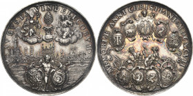 Augsburg-Stadt
 Silbermedaille 1697 (P.H. Müller) Ratsmedaille. Stadtansicht von Osten, darüber St. Ulrich und St. Afra mit dem Stadtpyr in Wolken, d...