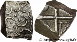 GALLIA - SOUTH WESTERN GAUL - CADURCI (Area of Cahors)
Type : Drachme assimilée “à la tête triangulaire”, S. 390 
Date : IIe-Ier siècles av. J.-C. 
Me...