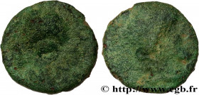 NEMAUSUS - NÎMES
Type : Quadrans NEM COL à l’urne renversée 
Date : c. 40 AC. 
Mint name / Town : Nîmes (30) 
Metal : bronze 
Diameter : 11  mm
Orient...