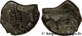 VELIOCASSES (Area of Norman Vexin)
Type : Bronze SVTICOS, classe I au taureau 
Date : c. 50-40 AC. 
Metal : bronze 
Diameter : 13,5  mm
Orientation di...