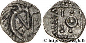 ENGLAND - ANGLO-SAXONS
Type : Sceat au porc-épic, Série E, variété G1 
Date : c. 710-760 
Mint name / Town : Dorestad ou Quentovic 
Metal : silver 
Di...