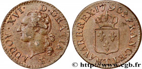 LOUIS XVI
Type : Liard dit "à l'écu" 
Date : 1790 
Mint name / Town : Nantes 
Metal : copper 
Diameter : 21,5  mm
Orientation dies : 6  h.
Weight : 3,...