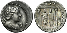 C. Egnatius Cn.f. Cn.n. Maxsumus, Denarius, Rome, 75 BC; AR (g 3,74; mm 19; h 7); Bust of Cupid r., with bow and quiver over shoulder; behind, MAXSVMV...