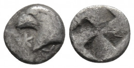 Greek
AEOLIS, Kyme (Circa 450-400 BC)
AR Hemiobol (7.9mm, 0.42g)
Head of eagle to left; K to left, Y below / Quadripartite incuse square. 
Klein 333 v...