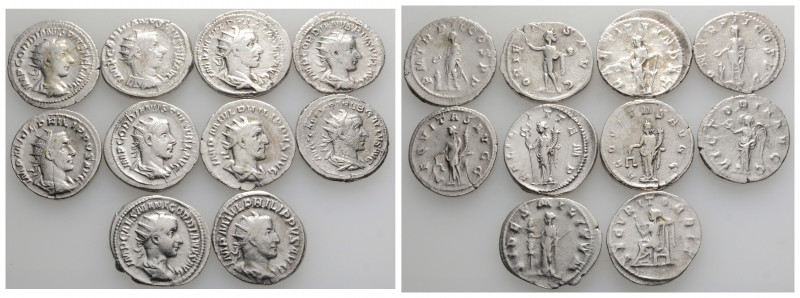 10 pieces, as seen