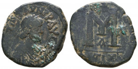 Justinian I AD 527-565. Æ Follis Reference: Condition: Very Fine

 Weight: 15,3 gr Diameter: 33 mm
