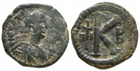 Justinian I AD 527-565. Æ Half Follis Reference: Condition: Very Fine

 Weight: 8,1 gr Diameter: 25,1 mm