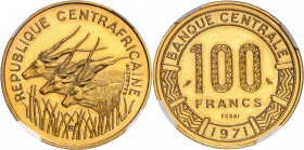 République centrafricaine, Jean-Bedel Bokassa président (1966-1976). Essai en Or de 100 francs antilopes, Flan bruni (PROOF) 1971, Paris.
NGC PF 65 (...
