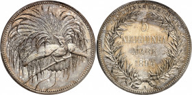 Nouvelle-Guinée allemande (1884-1919). 5 mark de Nouvelle-Guinée allemande, Flan bruni (PROOF) 1894, A, Berlin.
PCGS PR63 (21541022).
Av. Un oiseau ...