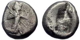 Ionia under Achaemenid dynasty, AR siglos (Silver, 15,5 mm, 5,35 g), ca. 480-420 BC. 
Obv: Persian king in kneeling-running stance right, holding spea...