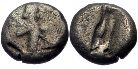 Ionia under Achaemenid dynasty, AR siglos (Silver, 15,0 mm, 5,46 g), ca. 480-420 BC. 
Obv: Persian king in kneeling-running stance right, holding spea...