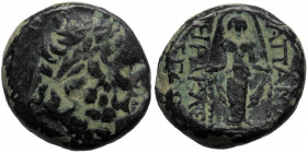Phrygia. Apameia, AE (bronze, 10,00 g, 20 mm), HPAKΛEI (Herakle-) EΓΛO (Eglo-) (88-40 BC)
Obv: Laureate head of Zeus right 
Rev: AΠAME[ΩN] HPAKΛEI EΓΛ...
