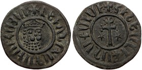 Cilician Armenia, Levon I (1198-1219). Æ Tank (30mm, 6.91g)
Obv: Crowned leonine head facing slightly r.
Rev: Patriarchal cross; five-pointed star t...