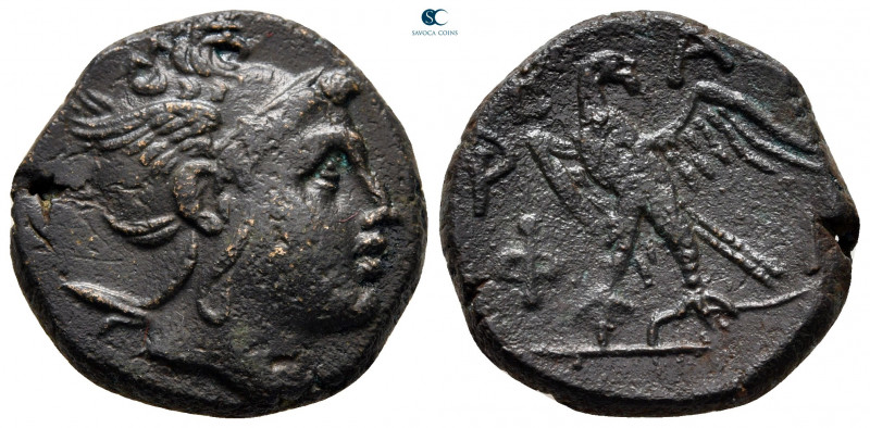 Kings of Macedon. Uncertain mint. Perseus 179-168 BC. 
Bronze Æ

21 mm, 8,86 ...
