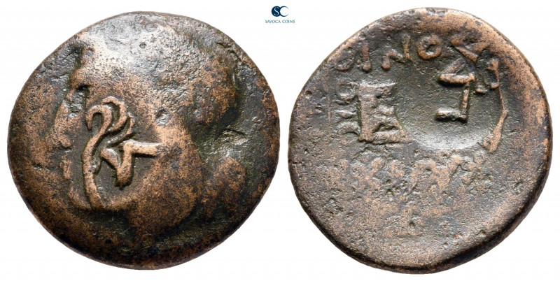 Thrace. Byzantion circa 200-150 BC. 
Bronze Æ

20 mm, 5,50 g



very fine...
