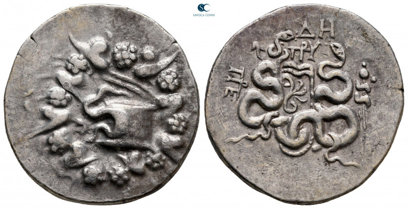 Mysia. Pergamon circa 166-67 BC. 
Cistophoric Tetradrachm AR

27 mm, 12,51 g...