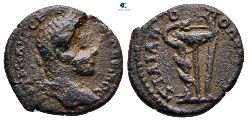Thrace. Trajanopolis. Caracalla AD 198-217. 
Bronze Æ

17 mm, 2,64 g



n...
