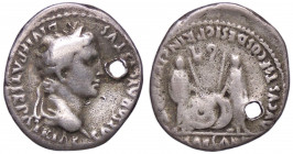 WAHRROMANE IMPERIALI - Augusto (27 a.C.-14 d.C.) - Denario (Lugdunum) C. 43; RIC 350 (AG g. 3,46) Foro
 Foro

MB
