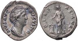 WAHRROMANE IMPERIALI - Faustina I (moglie di A. Pio) - Denario C. 234; RIC 294a (AG g. 3,25) Inizio di patina iridescente
 Inizio di patina iridescen...
