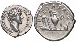 WAHRROMANE IMPERIALI - Marco Aurelio (161-180) - Denario C. 451; RIC A424a (AG g. 3,13)
 

qSPL
