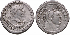 WAHRROMANE PROVINCIALI - Traiano (98-117) - Tetradracma (Antiochia) RPC 3533 (AG g. 13,99)
 

qBB/BB