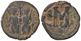 WAHRBIZANTINE - Giustino II (565-578) - Follis Ratto 782/824; Sear 360 (AE g. 12,07)
 

meglio di MB
