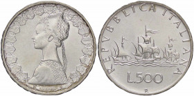 WAHRREPUBBLICA ITALIANA - Repubblica Italiana (monetazione in lire) (1946-2001) - 500 Lire 1964 - Caravelle Mont. 7 AG
 

FDC