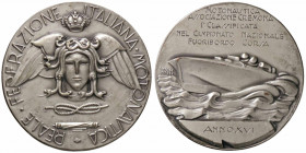 WAHRMEDAGLIE - FASCISTE - Medaglia A. XVI - Cremona, associazione motonautica AG Ø 60
 

qFDC