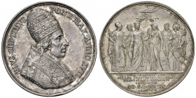 Pio VII (1800-1823) Medaglia annuale Anno XVII - Rinaldi 11 AG (g 33,42 - Ø 43 mm) Colpetti al bordo, ma bellissimo esemplare.
qFDC